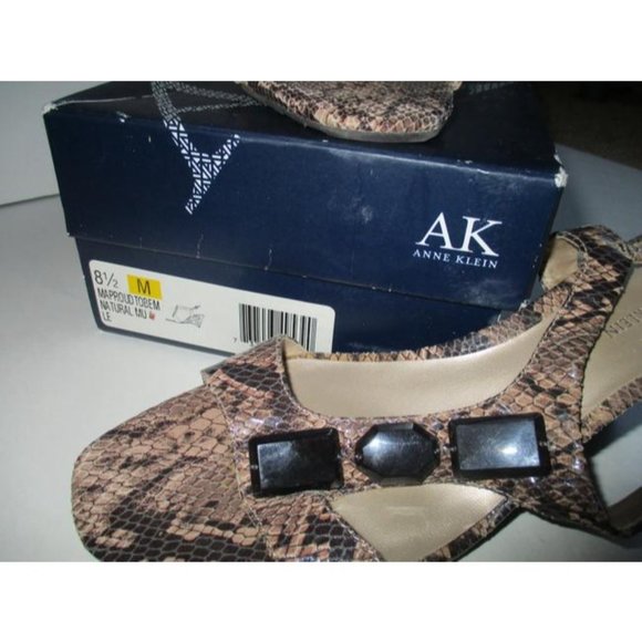 *Anne Klein Natural Taupe Off White Patent Lizard - Picture 3 of 7